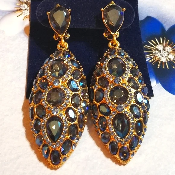BRAND NEW Oscar de la Renta Crystal Elegance 14k plated Clip Earrings - Picture 1 of 8